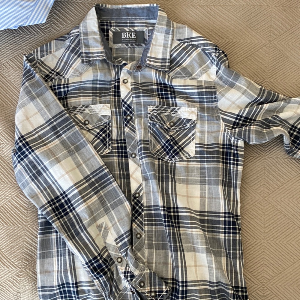BKE pearlsnap button up